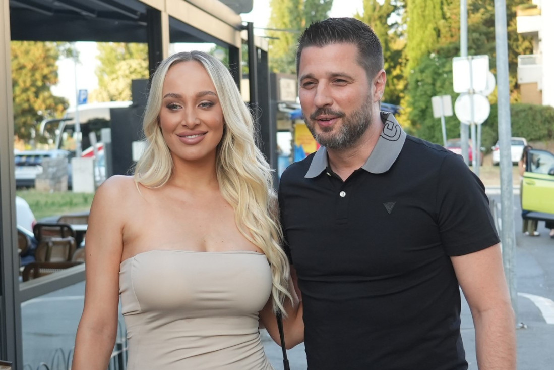 Luna i Marko uživaju u romantici na moru: Deca u krevet, a roditelji u provod udvoje (FOTO)