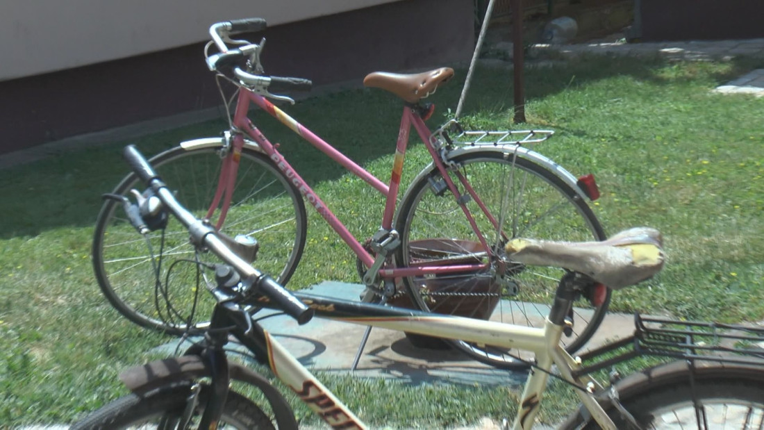 Ima 85 godina i svaki dan radi: Deda Miroslav ne odustaje od zanata ni pod stare dane! (FOTO)