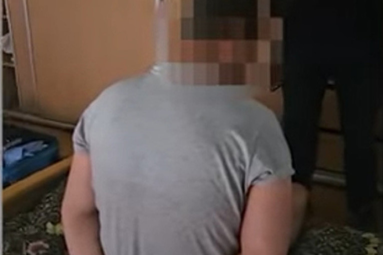 Ovako su "pali" Zvicerovi ljudi u Beogradu: Pogledajte šta je policija sve pronašla u stanu - dvojica optužena za tri ubistva (FOTO/VIDEO)