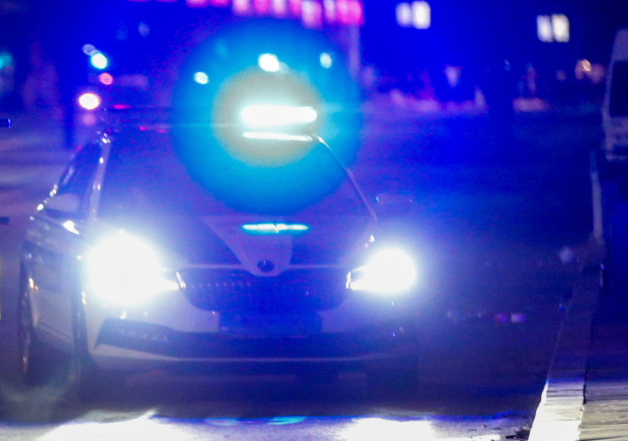 Težak sudar autobusa i automobila: Vozila potpuno smrskana, saobraćaj obustavljen