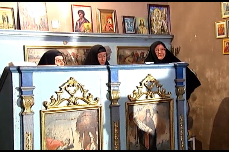 Manastir krije žensku tajnu: Ovo su čuda ikone sa Fruške gore (FOTO)
