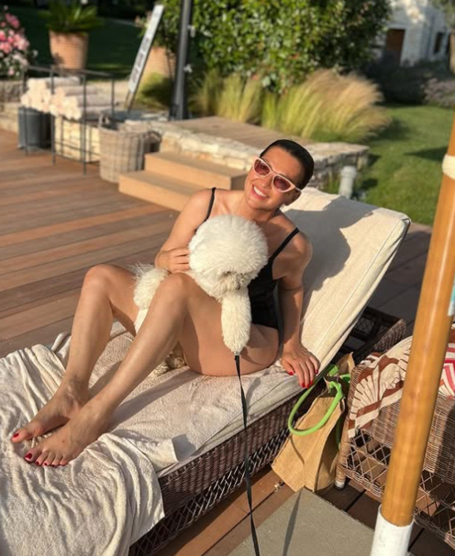 Pevačica gazi šestu deceniju, a izgleda kao devojčica: Evo koliko godina danas puni!