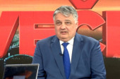 Lučić: Keš priliv Telekoma samo u Srbiji 176 milijardi!