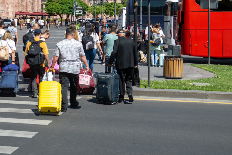 Važno za putnike: Menjaju trase čak sedam linija, deo Rakovice zatvara se za saobraćaj!