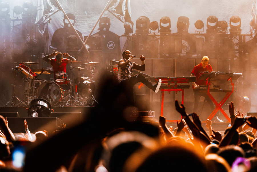 Kada je buka postala sloboda: The Prodigy u Beogradu 1995. i povratak na Exit 2025.