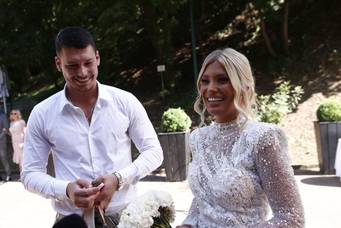 Porodila se bivša devojka Luke Jovića! Lepa plavuša treći put postala majka (FOTO)