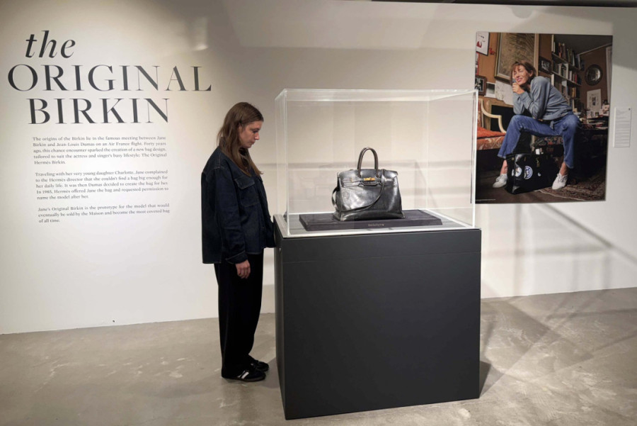 Nadmetanje trajalo 10 minuta: Prva birkin torba otišla za 10 miliona dolara – novi vlasnik šokirao svet (VIDEO)
