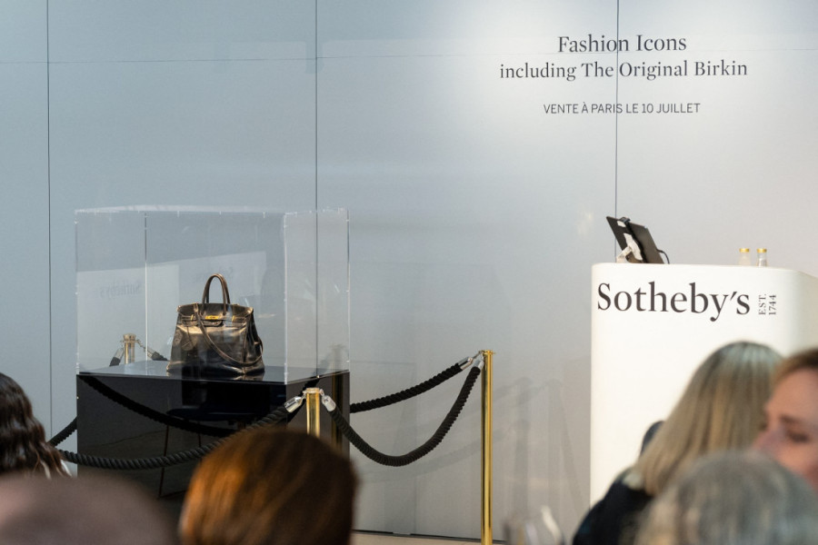 Nadmetanje trajalo 10 minuta: Prva birkin torba otišla za 10 miliona dolara – novi vlasnik šokirao svet (VIDEO)