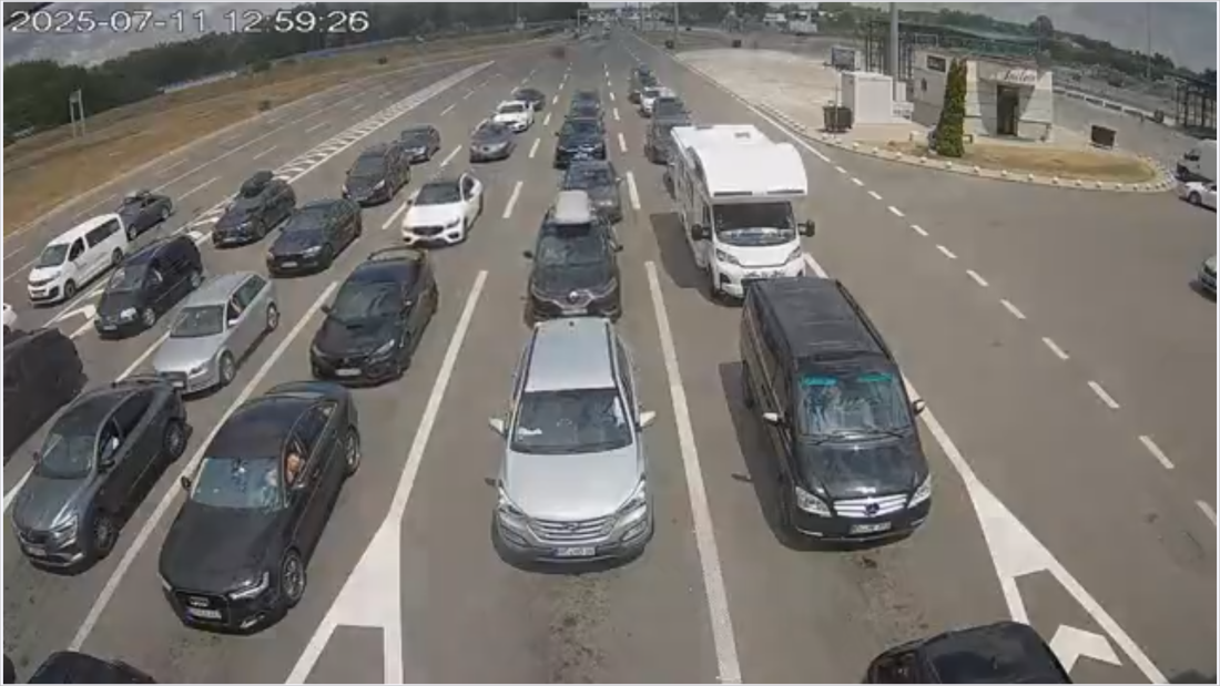 Za 12 sati ušlo 12.000 putnika! Jedan granični prelaz je otvorio 6 terminala