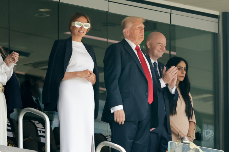 Melanija u društvu Džeki Kenedi i Nensi Regan: Tramp traži njeno mišljenje i u kriznim trenucima