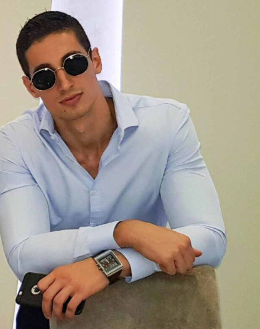 Sin našeg pevača radi čak dva posla! Završio je jedan od najtežih fakulteta, a evo čime se još bavi