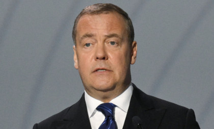 Medvedev upozorio na opasan trend: Evropska unija bi mogla postati gori neprijatelj od NATO-a