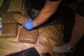 Droga otkrivena u rutinskoj kontroli: Evo ko je vozio "golfa" kod Vranja