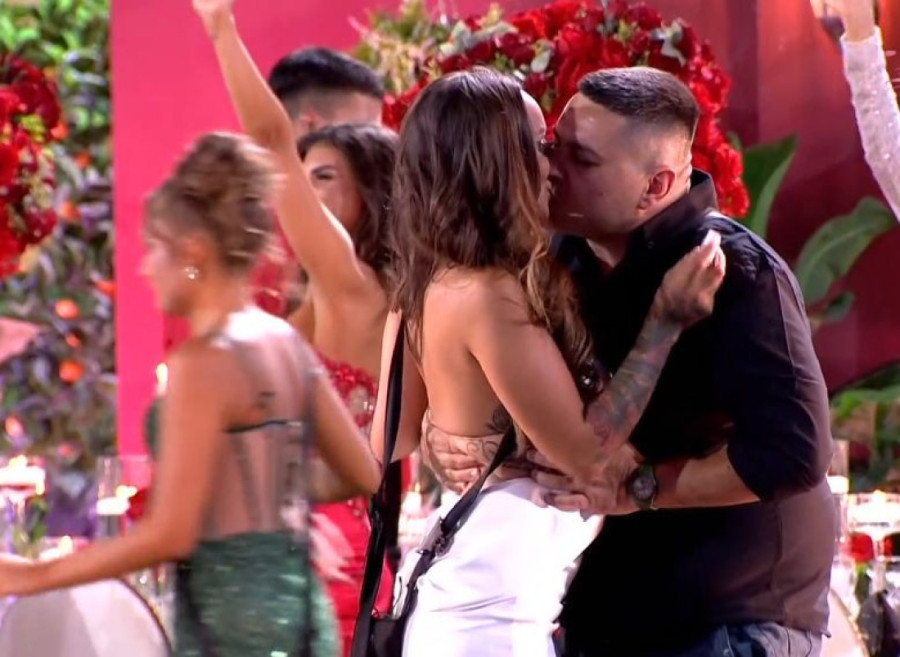 Bebica nakon "Elite" završio kod doktora! Teodora je sve vreme s njim