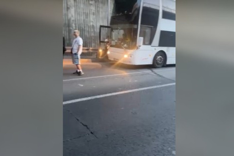 Satima drže nedužnu decu blokiranu! Blokaderi zgubidani prevršili svaku meru