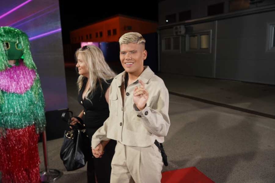 Matoru otac Hranislav strpljivo čeka da izađe iz "Elite 8": Došao i na finale sa štakama! (FOTO)