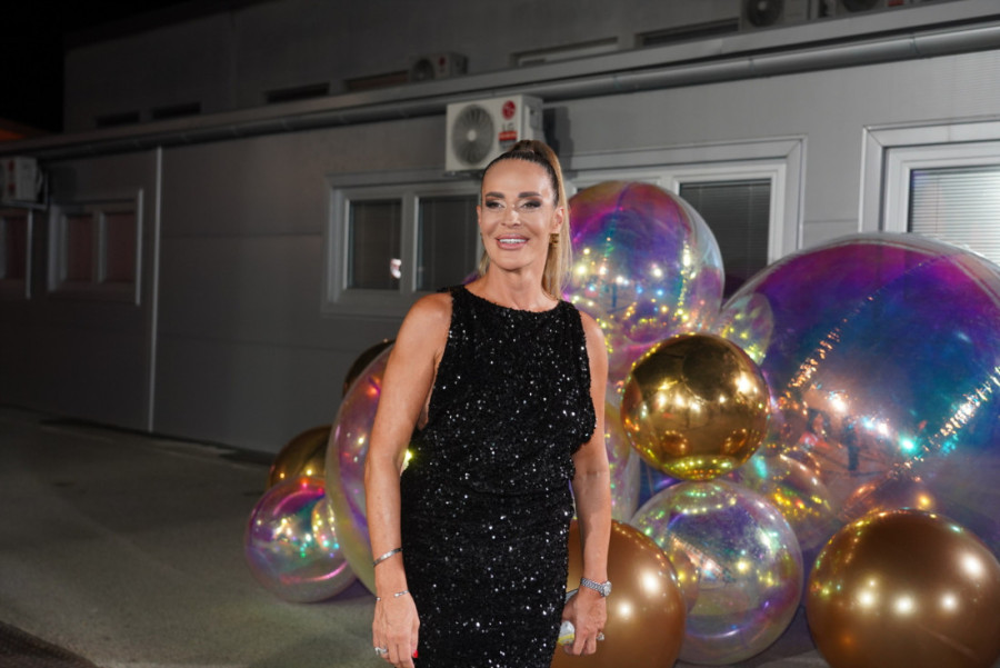 Šta osvaja pobednik "Elite 8" i ko je zauzeo koje mesto? Detalji o kojima se priča! (FOTO)