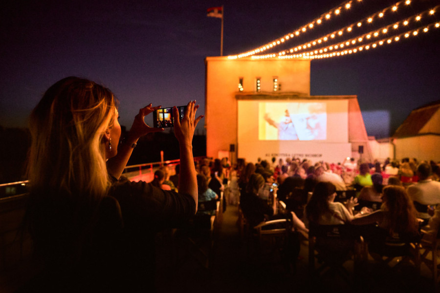 Kultni domaći film otvara letnji bioskop Jugoslovenske kinoteke: Filmsko leto pod zvezdama (FOTO)