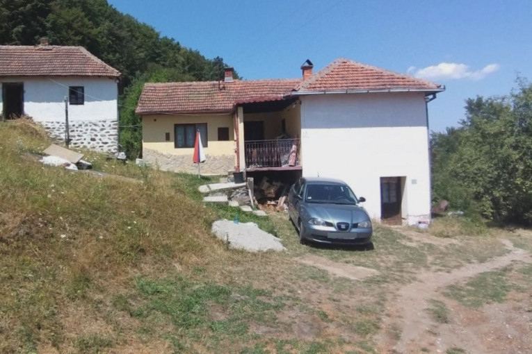 Komšije iz sela Obajgora u šoku: Šta se desilo da ubije ženu, svoje dete, pa sebe - niko ne može da shvati