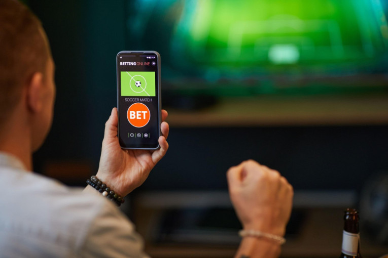 Online klađenje u Srbiji: Poređenje domaćih i stranih kladionica