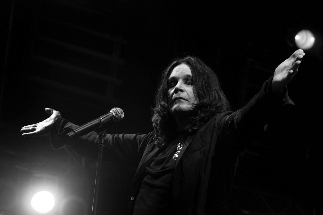 Šok vest: Preminuo Ozi Ozborn