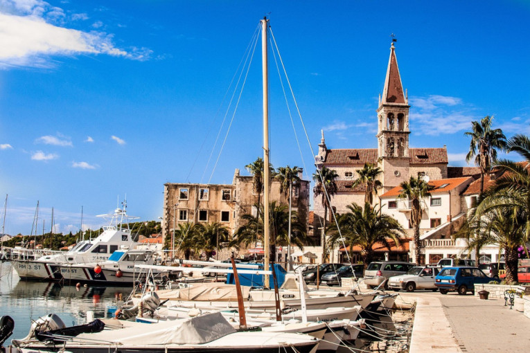 Letovanje na Jadranu luksuz bez pokrića: Kako nas Hrvati deru svakog leta (VIDEO)