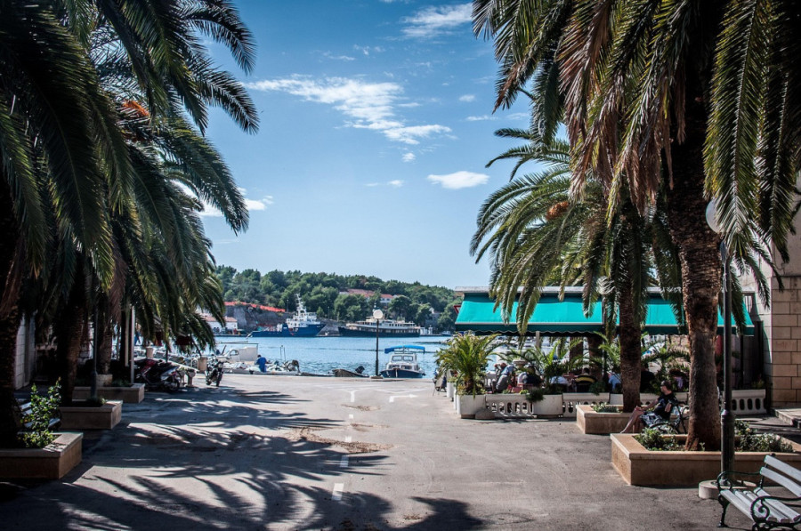 Samo za naivne: Iznajmili rajsku vilu, a evo gde su spavali!