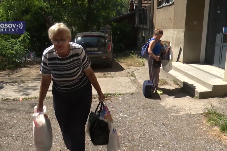 Teroru nikad kraja: Takozvana kosovska policija iseljava porodicu Janićijević! (VIDEO)