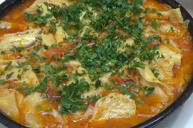 Recept dana: Vranjanska tarana na đuveču, stari južnjački specijalitet koji obara s nogu i mirisom i ukusom