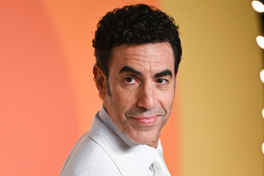 Možete li da zamislite Foksa Moldera u suknji sa šljokicama, plavom kosom i crvenim karminom? Pogledajte kako to izgleda (FOTO)