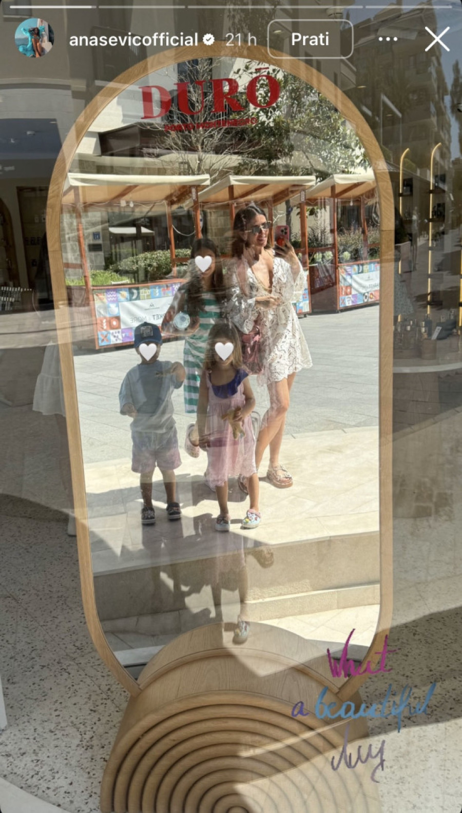 Ana Sević napustila Srbiju! Voditeljka se oglasila s ove destinacije, a evo ko joj pravi društvo (FOTO)