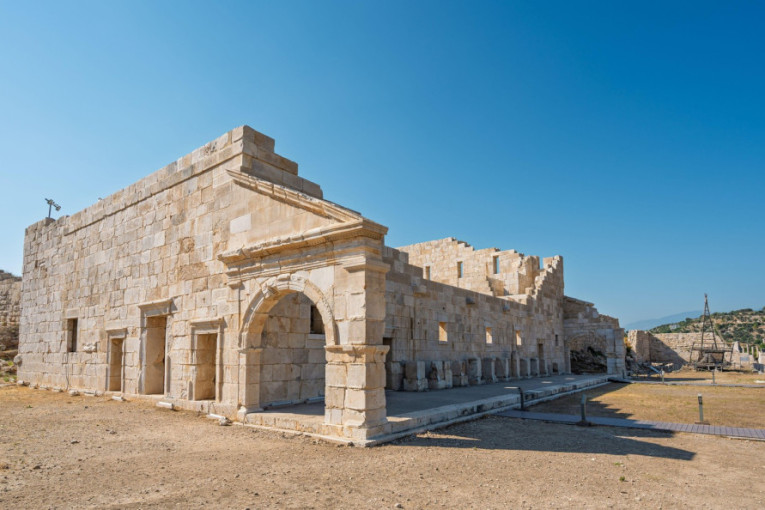 Uskočite u vremeplov pored mora: Grad gde svaki korak vodi kroz istoriju, ima peščanu plažu dugačku čak 18 kilometara (FOTO)