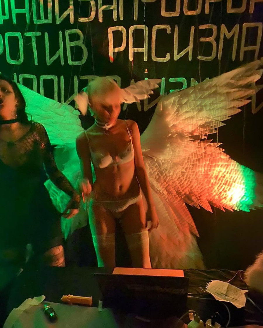 Blokaderi u SKC-u pravili satanističke orgije: Evo šta se sve dešavalo za vreme blokade (UZNEMIRUJUĆE FOTOGRAFIJE)