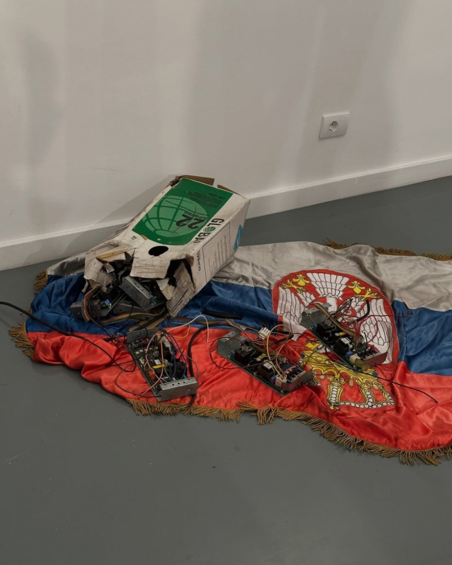 Blokaderi u SKC-u pravili satanističke orgije: Evo šta se sve dešavalo za vreme blokade (UZNEMIRUJUĆE FOTOGRAFIJE)