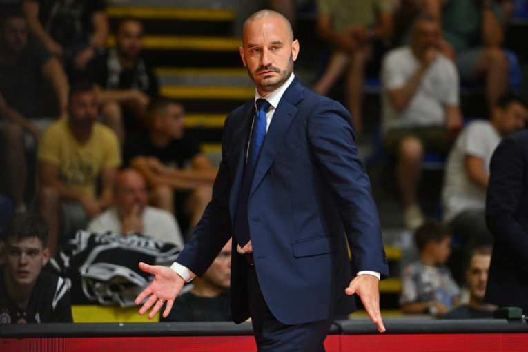 Karaičić i zvanično! Posle Partizana stigao u grčki klub (FOTO)