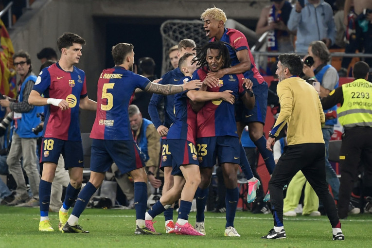 Prečke, preokret i golčina Levandovskog! Hajlajtsi Barsine pobede protiv Sosijedada u FULL HD! (VIDEO)