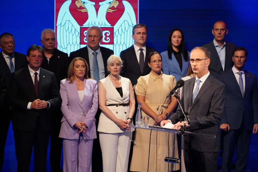 Mi treba tih istorijskih momenata da se sećamo! Obratio se premijer Macut povodom prvih 100 dana rada Vlade Republike Srbije (VIDEO)