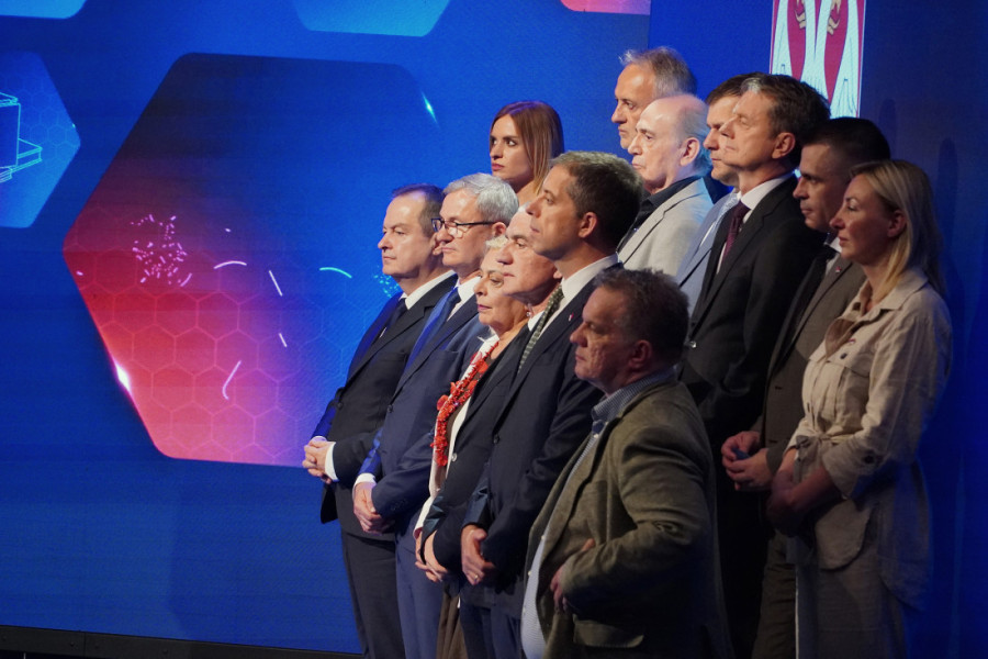 Mi treba tih istorijskih momenata da se sećamo! Obratio se premijer Macut povodom prvih 100 dana rada Vlade Republike Srbije (VIDEO)