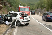 "Jedna devojka je ispala iz auta...svuda je bilo toliko krvi" Očevici opisali jezive scene nesreće u kojoj su dve Srpkinje poginule! (FOTO)