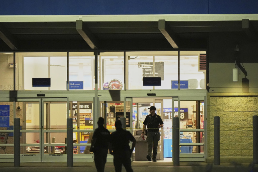 Horor u supermarketu! Čovek vitlao nožem, ranjeno 11 ljudi!