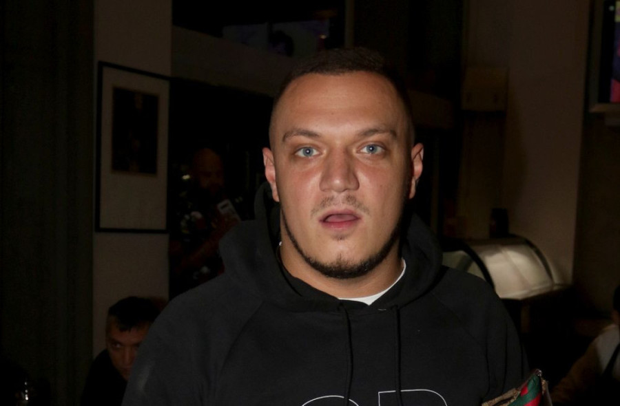 Gastoz našao novu devojku posle Anđele! Uslikan u noćnom provodu sa nepoznatom lepoticom