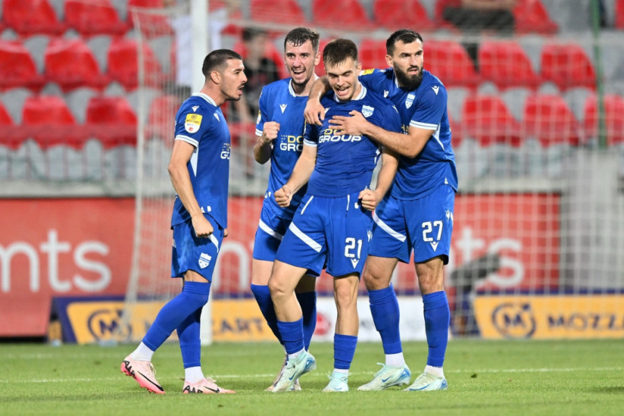 Skandal na "Poljudu": Zapaljena srpska zastava, čulo se i "Za dom spremni" (FOTO)