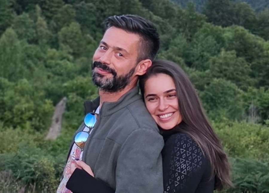 Milan Vasić proslavio rođenje sina: Glumcu pocepali majicu, on ne skida osmeh sa lica (FOTO)