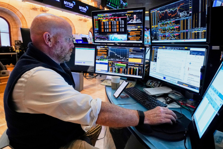 Investitori se klade na jeftiniji novac