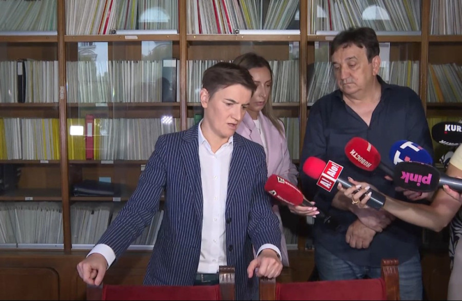 Brnabić obišla SKC: Izložba počinje danas, da građani vide u kom je stanju