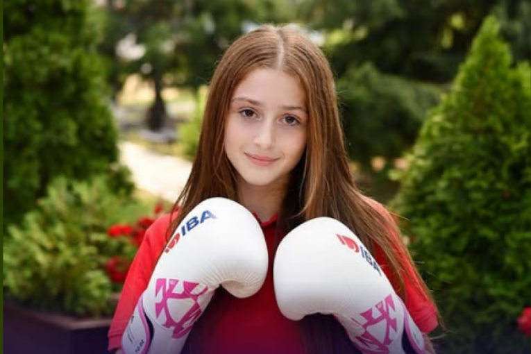 Mia Topić iz Inđije u finalu Evropskog prvenstva u boksu!