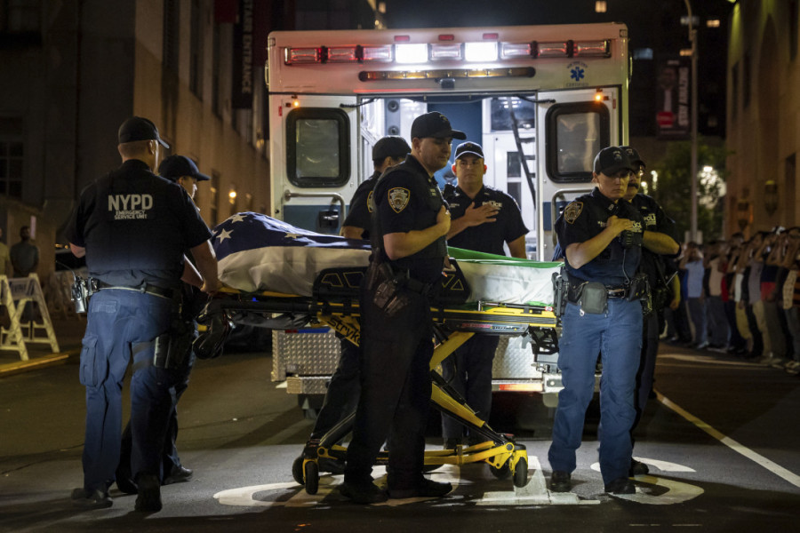Pomahnitali mladić pucao u ljude, ubio četiri osobe, pa sebe: Horor u Njujorku! (FOTO)