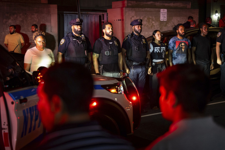 Pomahnitali mladić pucao u ljude, ubio četiri osobe, pa sebe: Horor u Njujorku! (FOTO)