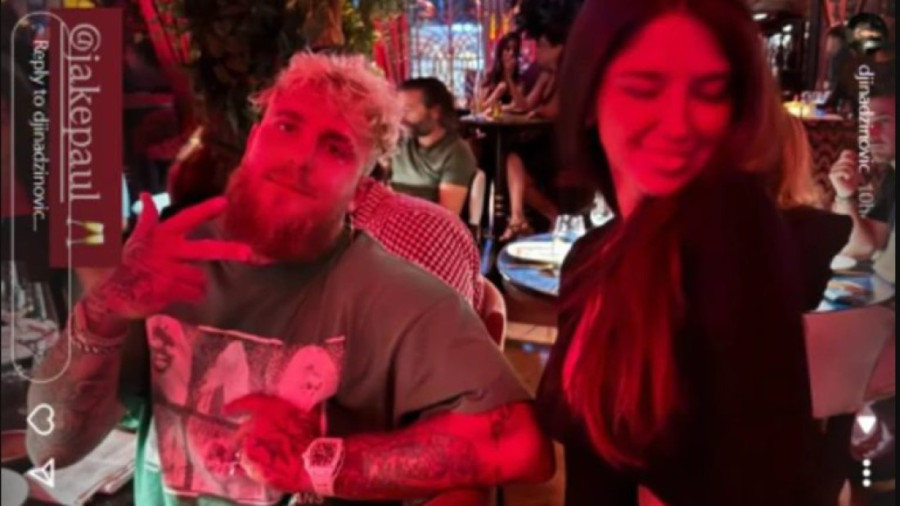 Đina Džinović u društvu svetski poznatog multimilionera: Bacio oko na nju?