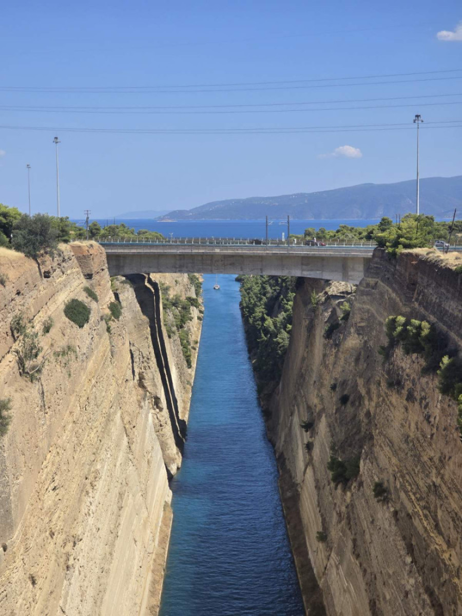 Spektakl prirode i ljudske veštine: Posetili smo prolaz koji deli Grčku na dva dela! (FOTO/VIDEO)